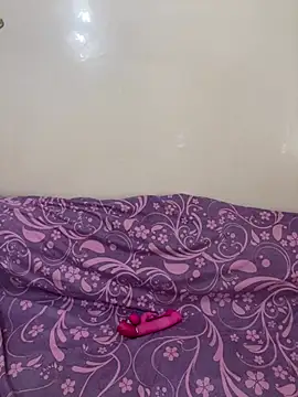 Snapshot of Layla-daloua chatting on 03-25-26, 04:46 Layla-daloua online show from 03-25-26, 04:46