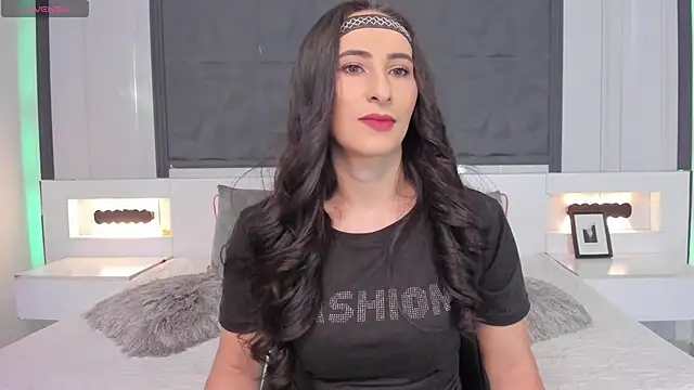 SaraGomez1 online show from 02-17-25, 12:27