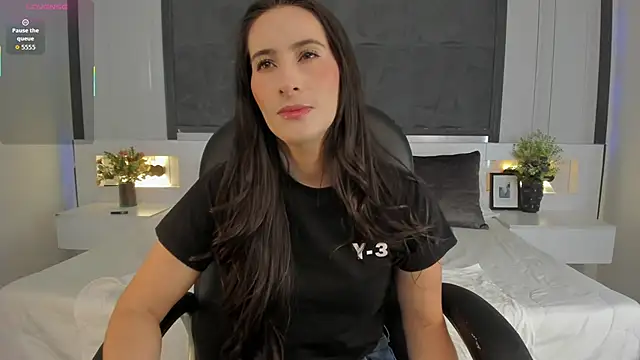 SaraGomez1 online show from 03-12-26, 12:00