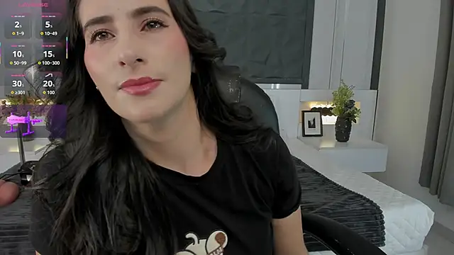 SaraGomez1 online show from 04-03-26, 01:53