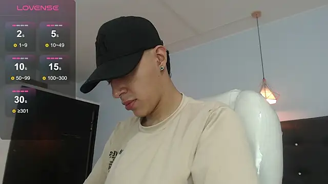 Snapshot of Lobo_17_ chatting on 10-07-25, 03:36 Lobo 17 online show from 10-07-25, 03:36