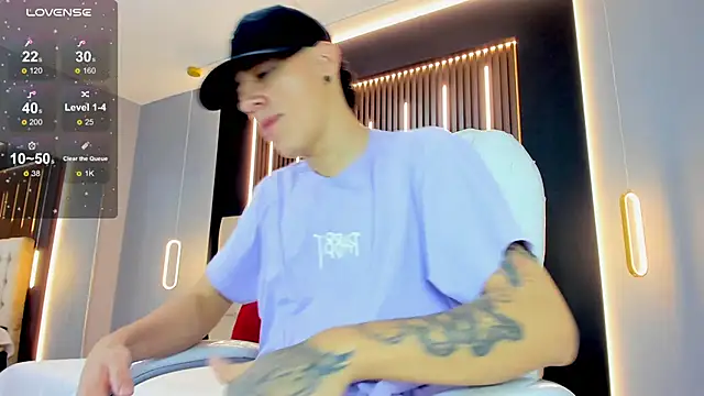 Lobo 17  online show from 03-03-26, 03:45