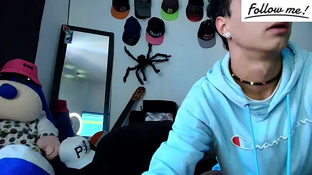 Snapshot of twink_sebas_ chatting on 12-11-24, 04:20 twink sebas online show from 12-11-24, 04:20