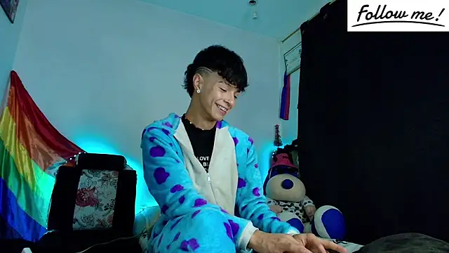 Snapshot of twink_sebas_ chatting on 12-15-24, 07:57 twink sebas online show from 12-15-24, 07:57