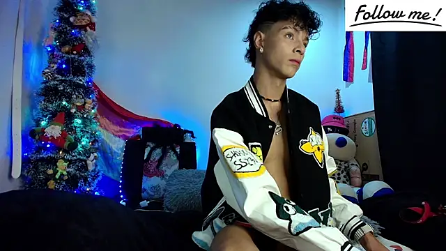 Snapshot of twink_sebas_ chatting on 12-17-24, 04:34 twink sebas online show from 12-17-24, 04:34