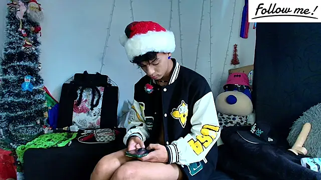 Snapshot of twink_sebas_ chatting on 12-25-24, 03:06 twink sebas online show from 12-25-24, 03:06
