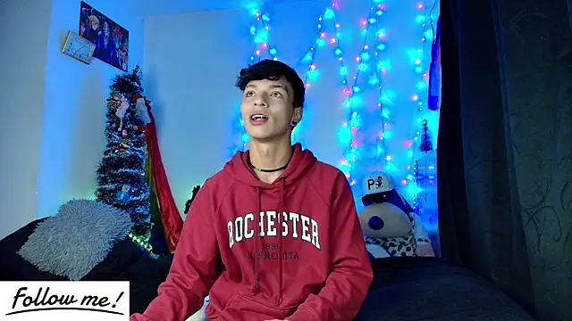 Snapshot of twink_sebas_ chatting on 01-01-25, 08:02 twink sebas online show from 01-01-25, 08:02