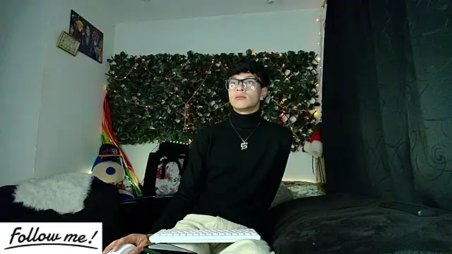 Snapshot of twink_sebas_ chatting on 01-10-25, 05:05 twink sebas online show from 01-10-25, 05:05