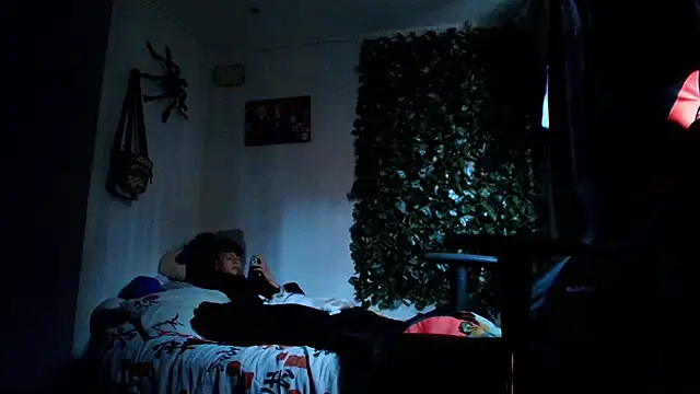 Snapshot of twink_sebas_ chatting on 01-25-25, 06:02 twink sebas online show from 01-25-25, 06:02