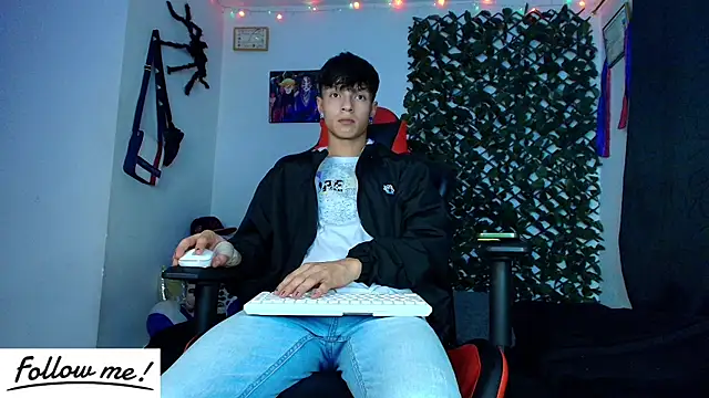 Snapshot of twink_sebas_ chatting on 02-03-25, 03:09 twink sebas online show from 02-03-25, 03:09