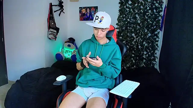 Snapshot of twink_sebas_ chatting on 02-08-25, 09:25 twink sebas online show from 02-08-25, 09:25