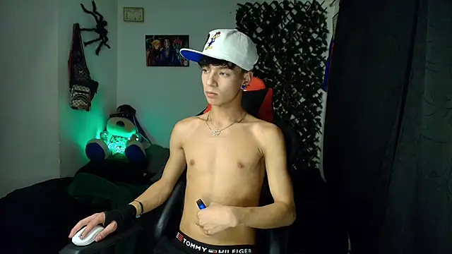 Snapshot of twink_sebas_ chatting on 02-09-25, 12:28 twink sebas online show from 02-09-25, 12:28