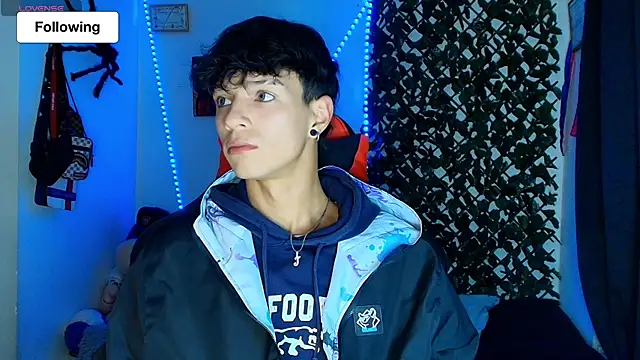 Snapshot of twink_sebas_ chatting on 02-19-25, 01:29 twink sebas online show from 02-19-25, 01:29