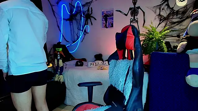 Snapshot of twink_sebas_ chatting on 10-31-25, 06:25 twink sebas online show from 10-31-25, 06:25