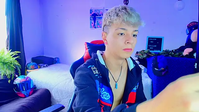 Snapshot of twink_sebas_ chatting on 11-14-25, 02:27 twink sebas online show from 11-14-25, 02:27