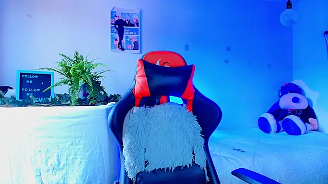 Snapshot of twink_sebas_ chatting on 11-19-25, 05:02 twink sebas online show from 11-19-25, 05:02