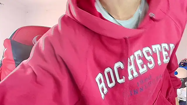 Snapshot of twink_sebas_ chatting on 12-17-25, 03:07 twink sebas online show from 12-17-25, 03:07