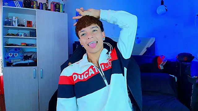twink sebas  online show from 02-02-26, 01:54