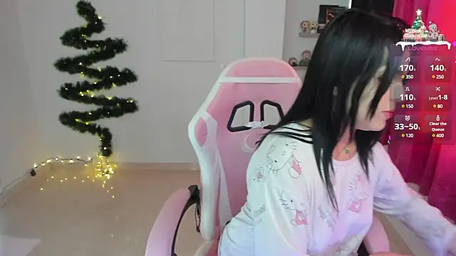 Snapshot of misshoneyxxx chatting on 12-29-24, 09:09 misshoneyxxx online show from 12-29-24, 09:09