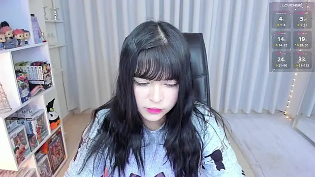 Snapshot of misshoneyxxx chatting on 11-05-25, 03:17 misshoneyxxx online show from 11-05-25, 03:17