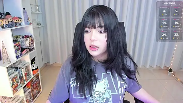 Snapshot of misshoneyxxx chatting on 11-12-25, 03:29 misshoneyxxx online show from 11-12-25, 03:29