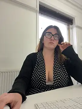 Snapshot of Miss_Stassi chatting on 12-13-24, 01:01 Miss Stassi online show from 12-13-24, 01:01