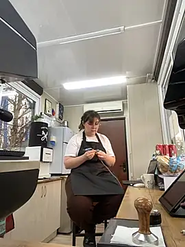 cinnabon  online show from 02-12-25, 02:32