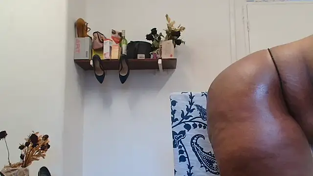 xTALLSEXYBUMx online show from 09-29-25, 04:50