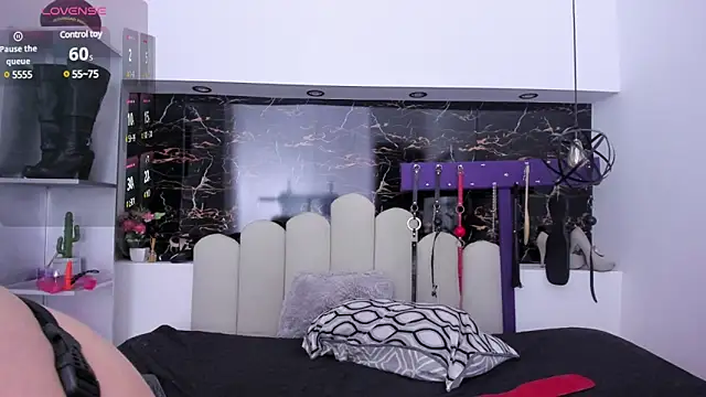 Snapshot of Kathia_Armstrong chatting on 12-27-24, 04:10 Kathia Armstrong online show from 12-27-24, 04:10