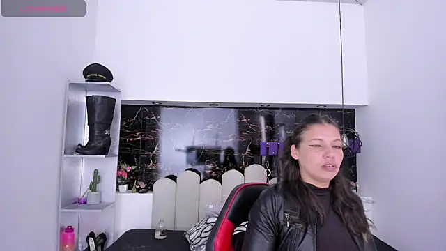 Snapshot of Kathia_Armstrong chatting on 01-21-25, 12:50 Kathia Armstrong online show from 01-21-25, 12:50