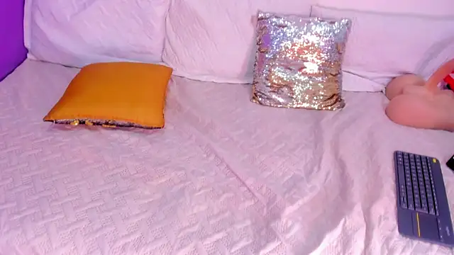 Snapshot of cookplleaser chatting on 02-19-25, 06:43 cookplleaser online show from 02-19-25, 06:43