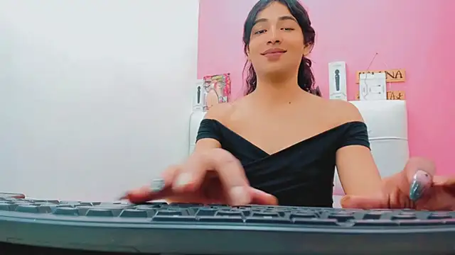 Snapshot of antonela_xxx chatting on 06-24-26, 09:03 antonela xxx online show from 06-24-26, 09:03