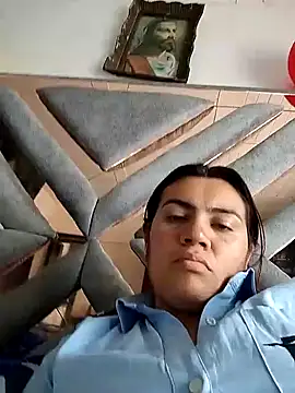 Snapshot of naughty-sharlot chatting on 12-13-24, 05:10 naughty-sharlot online show from 12-13-24, 05:10