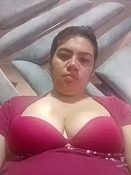 Snapshot of naughty-sharlot chatting on 01-04-25, 11:43 naughty-sharlot online show from 01-04-25, 11:43