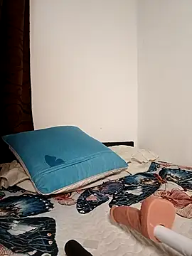 Kim 19 online show from 11-19-25, 08:03