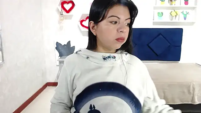 CarolineBrunx online show from 10-04-25, 03:26