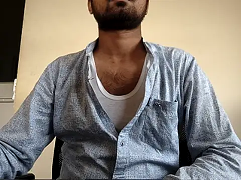 Ishan003 online show from 05-10-26, 06:40