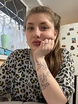 sexyy girl  online show from 03-15-25, 03:06