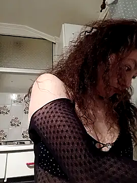 Snapshot of RamyLove36 chatting on 02-01-25, 01:41 RamyLove36 online show from 02-01-25, 01:41