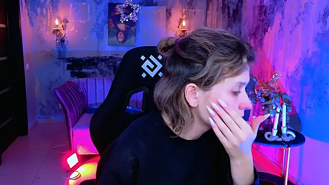 Snapshot of LolaAsmus chatting on 12-31-24, 07:10 LolaAsmus online show from 12-31-24, 07:10