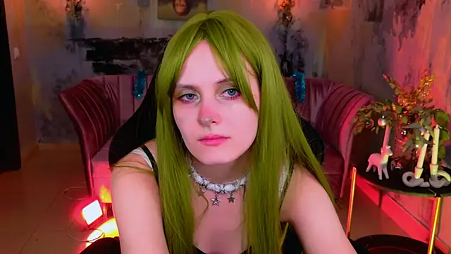 Snapshot of LolaAsmus chatting on 12-31-24, 04:46 LolaAsmus online show from 12-31-24, 04:46