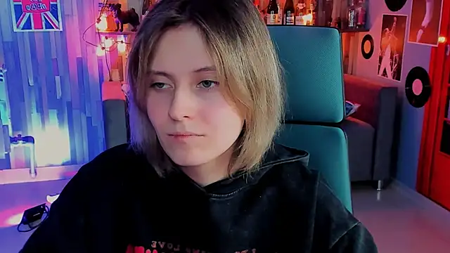 Snapshot of LolaAsmus chatting on 01-07-25, 09:40 LolaAsmus online show from 01-07-25, 09:40