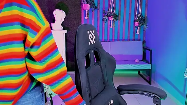 LolaAsmus online show from 01-18-25, 05:10