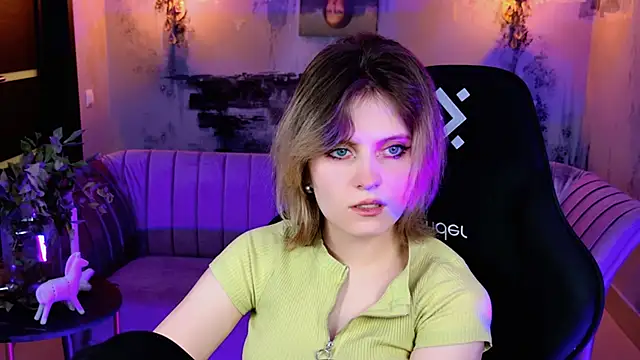 Snapshot of LolaAsmus chatting on 02-25-25, 11:08 LolaAsmus online show from 02-25-25, 11:08