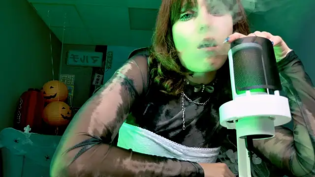 LolaAsmus online show from 10-31-25, 06:47