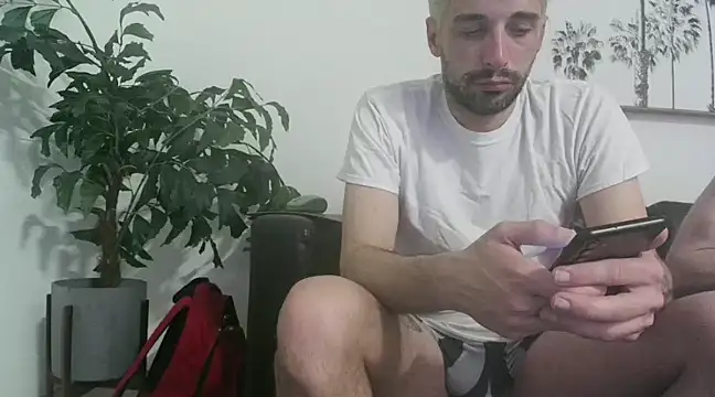 Snapshot of SirCharlesXXX chatting on 02-25-25, 01:20 SirCharlesXXX online show from 02-25-25, 01:20