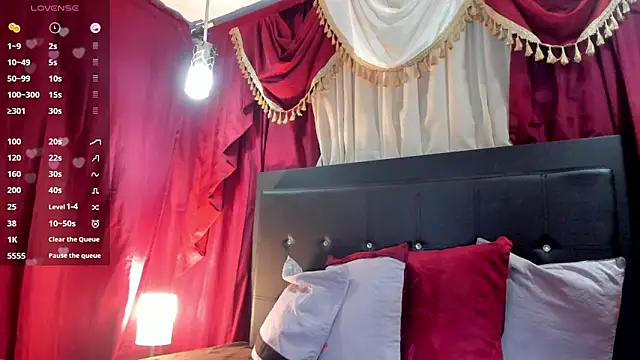 Snapshot of brittany_williams_ chatting on 12-04-25, 04:00 brittany williams online show from 12-04-25, 04:00