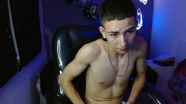 JackSwan18 online show from 01-07-25, 03:33