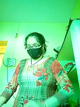 Snapshot of heenage chatting on 01-15-25, 06:33 heenage online show from 01-15-25, 06:33