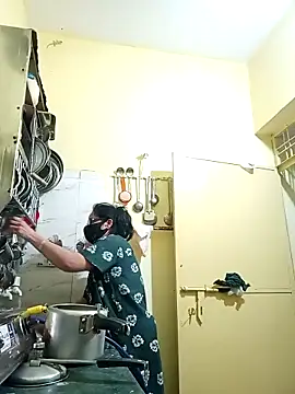 Snapshot of heenage chatting on 03-20-25, 02:53 heenage online show from 03-20-25, 02:53